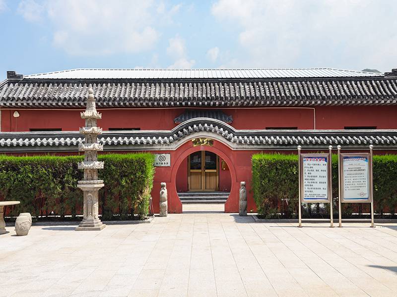 国庆假期，凤凰山陵园周边有哪些景区？选墓后可以去哪里游玩？