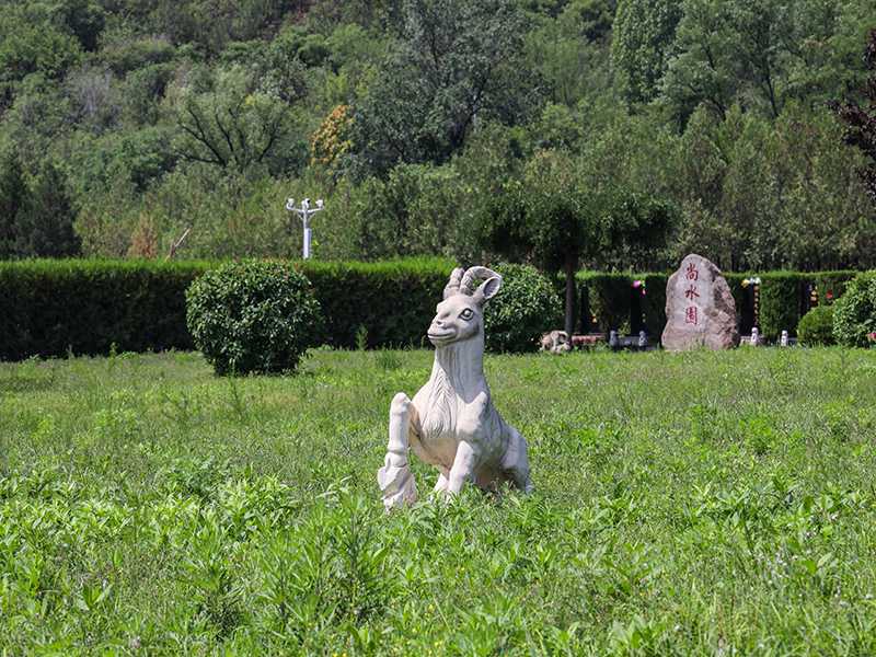 北京凤凰山公墓现在的价格是多少？多少年交公墓管理费