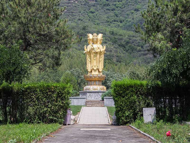 如何找到北京昌平凤凰山陵园的官方网站？买墓地需要准备什么材料？